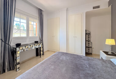 Apartment for Sale in Nueva Andalucia