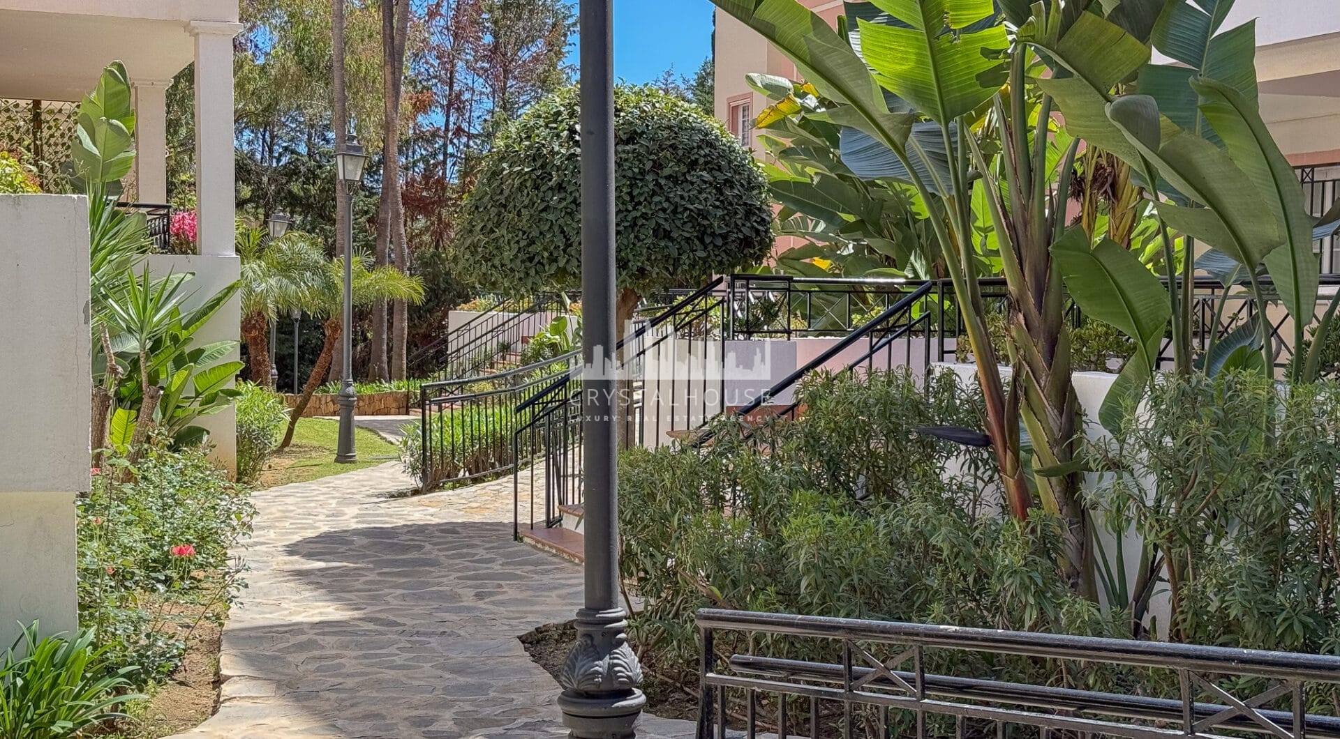 Apartment for Sale in Nueva Andalucia