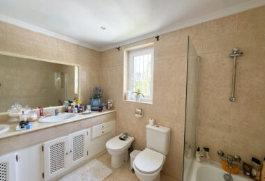 Charming Villa for Sale in Zona B, Sotogrande Costa
