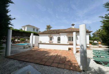 Charming Villa for Sale in Zona B, Sotogrande Costa