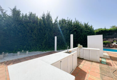 Charming Villa for Sale in Zona B, Sotogrande Costa