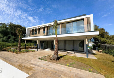 Villa KOA: Contemporary Five-Bedroom Villa in Sotogrande Costa