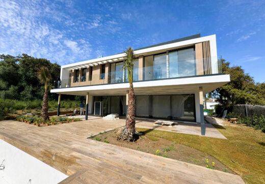 Villa KOA: Contemporary Five-Bedroom Villa in Sotogrande Costa