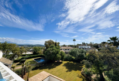 Villa KOA: Contemporary Five-Bedroom Villa in Sotogrande Costa