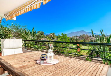 Golf-front Duplex Penthouse with views to La Concha in Guadalmina