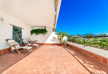 Golf-front Duplex Penthouse with views to La Concha in Guadalmina