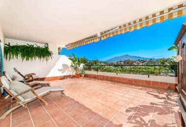 Golf-front Duplex Penthouse with views to La Concha in Guadalmina