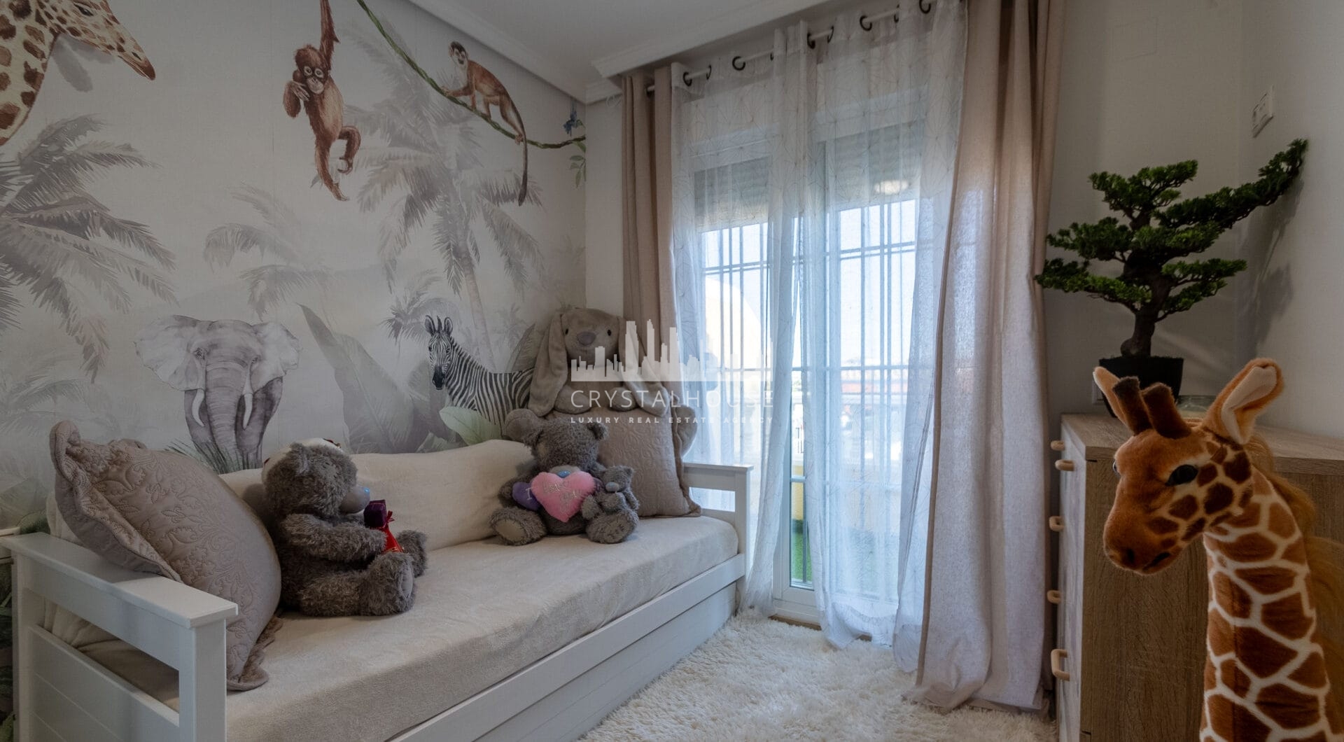 Modern South-Facing Townhouse with Premium Finishes – Move-In Ready