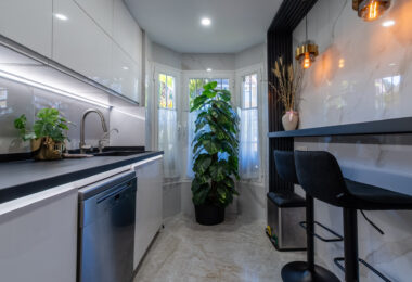 Modern South-Facing Townhouse with Premium Finishes – Move-In Ready