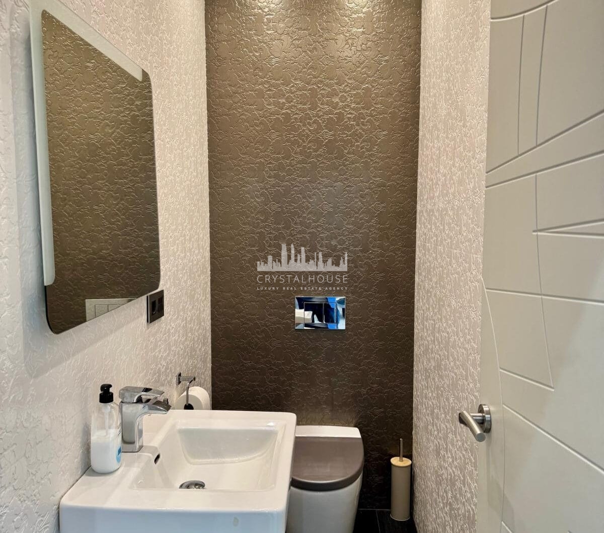 LUXURY