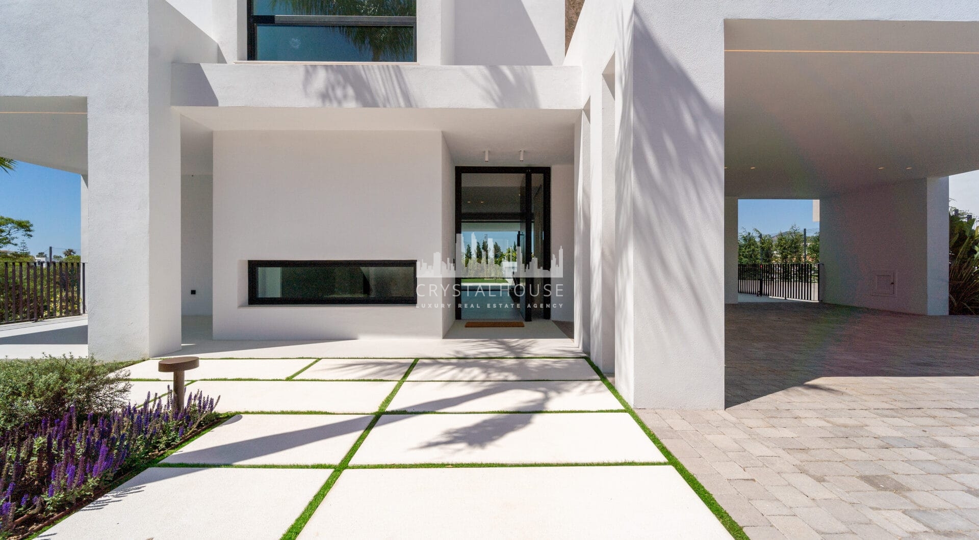 Elegant Villa with Sea and Golf Views in Nueva Andalucia, Marbella