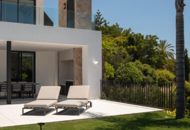 Elegant Villa with Sea and Golf Views in Nueva Andalucia, Marbella