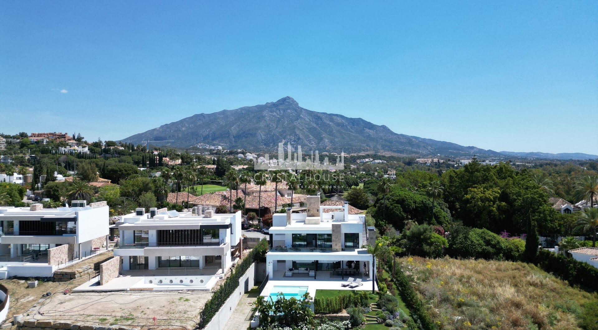 Elegant Villa with Sea and Golf Views in Nueva Andalucia, Marbella
