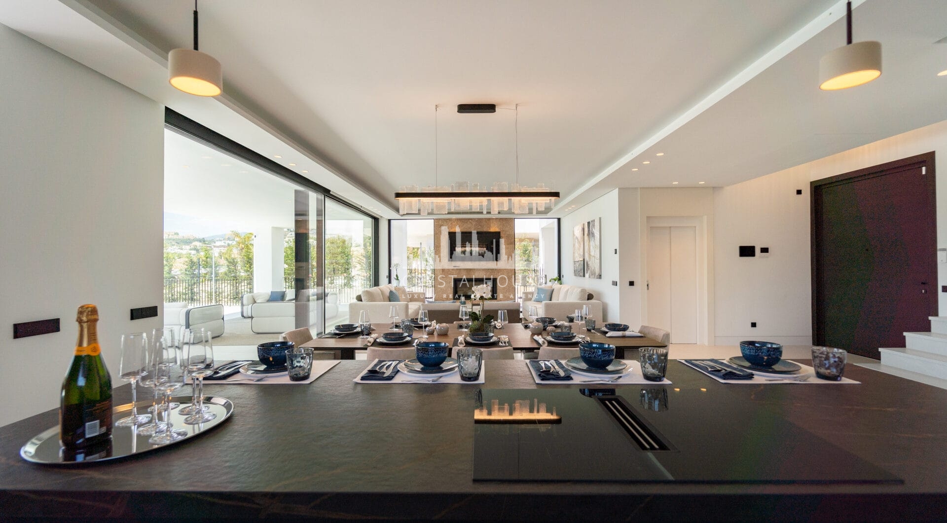 Elegant Villa with Sea and Golf Views in Nueva Andalucia, Marbella
