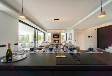Elegant Villa with Sea and Golf Views in Nueva Andalucia, Marbella