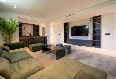 Elegant Villa with Sea and Golf Views in Nueva Andalucia, Marbella