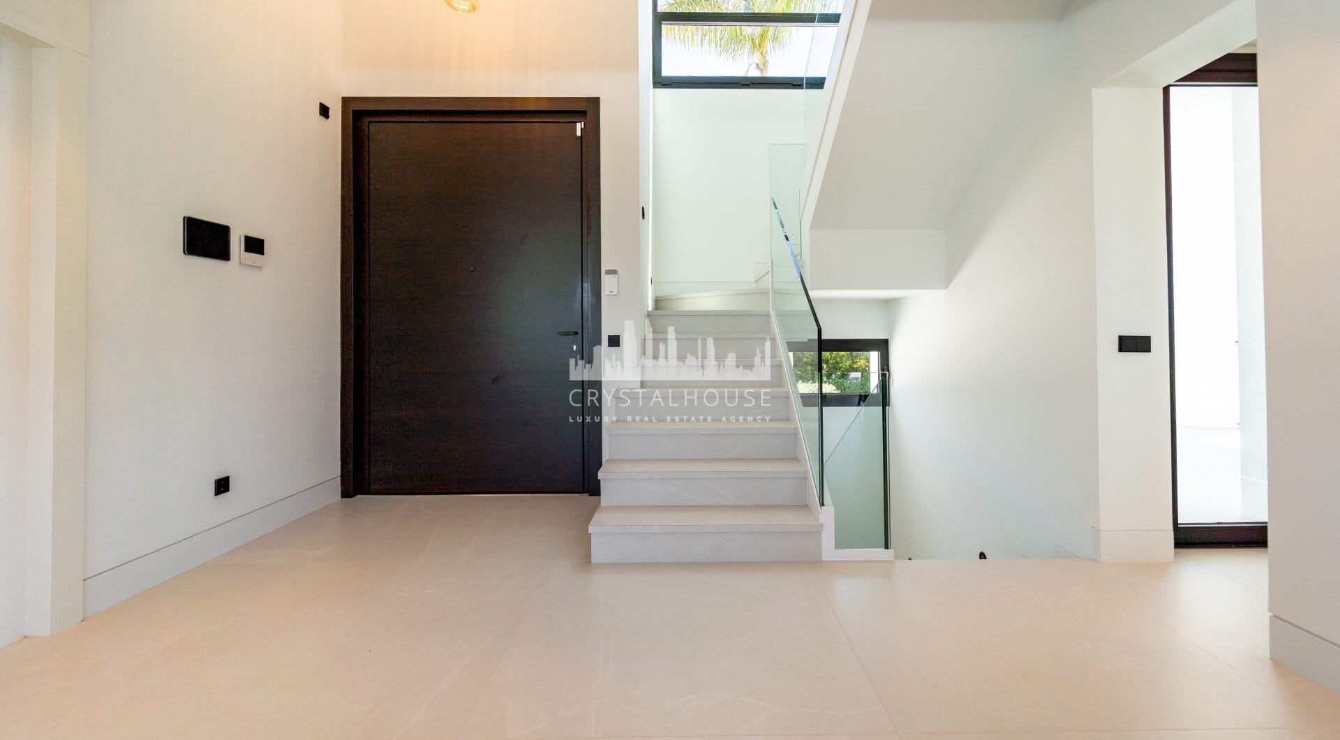 Elegant Villa with Sea and Golf Views in Nueva Andalucia, Marbella