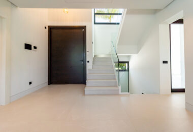 Elegant Villa with Sea and Golf Views in Nueva Andalucia, Marbella