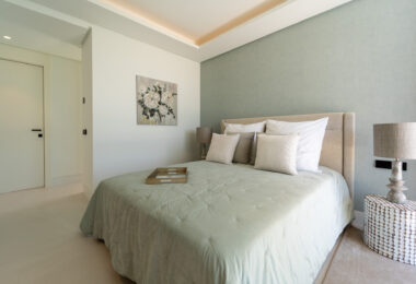 Elegant Villa with Sea and Golf Views in Nueva Andalucia, Marbella