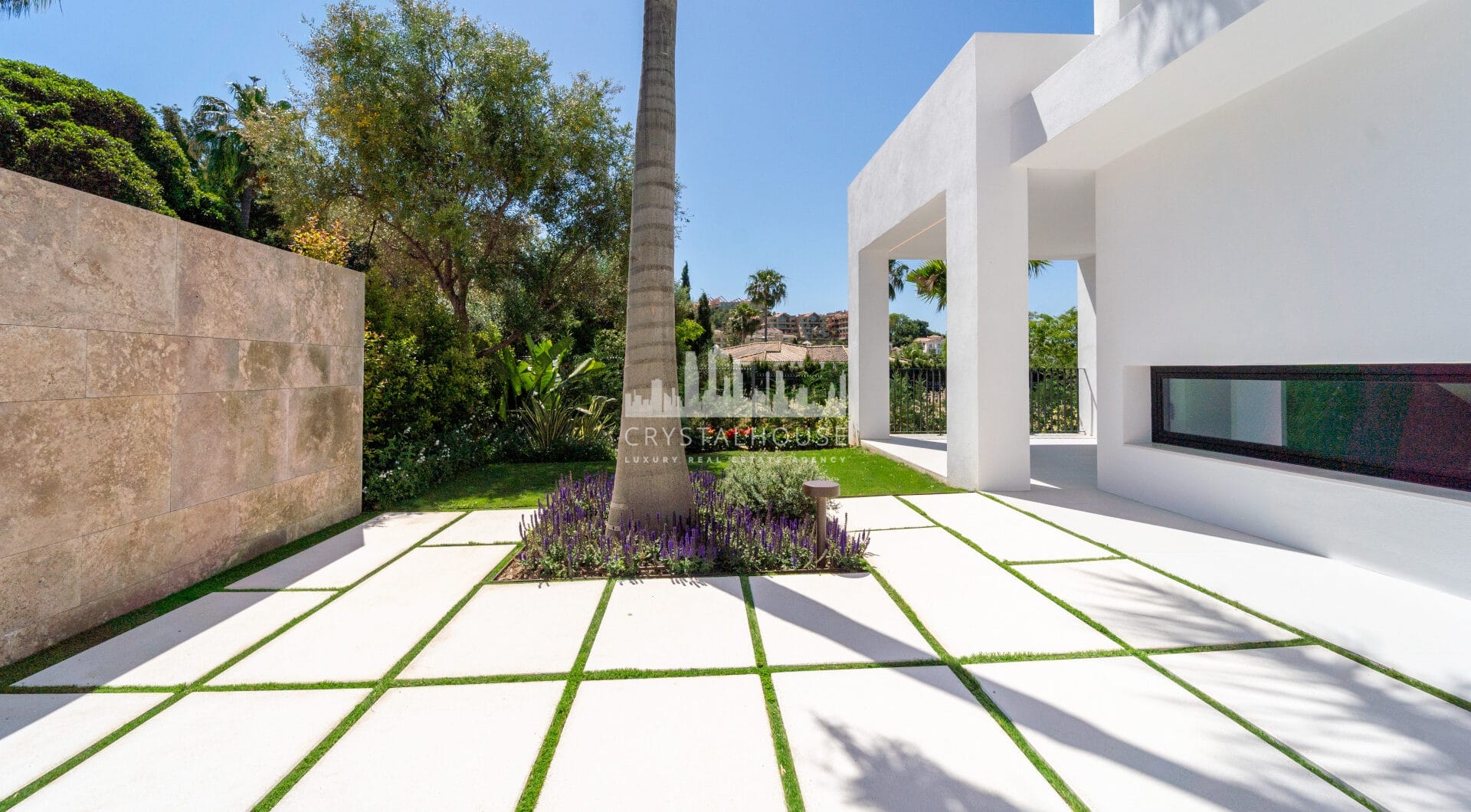 Elegant Villa with Sea and Golf Views in Nueva Andalucia, Marbella