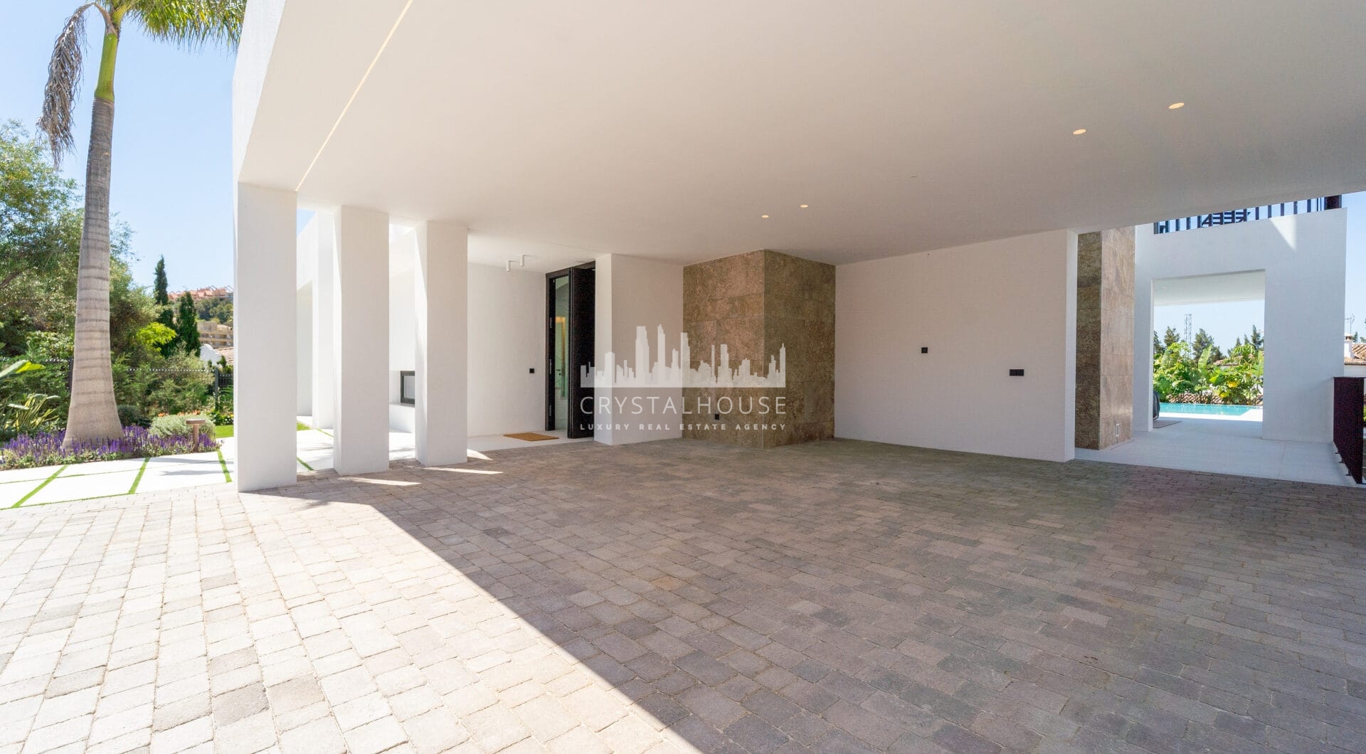 Elegant Villa with Sea and Golf Views in Nueva Andalucia, Marbella