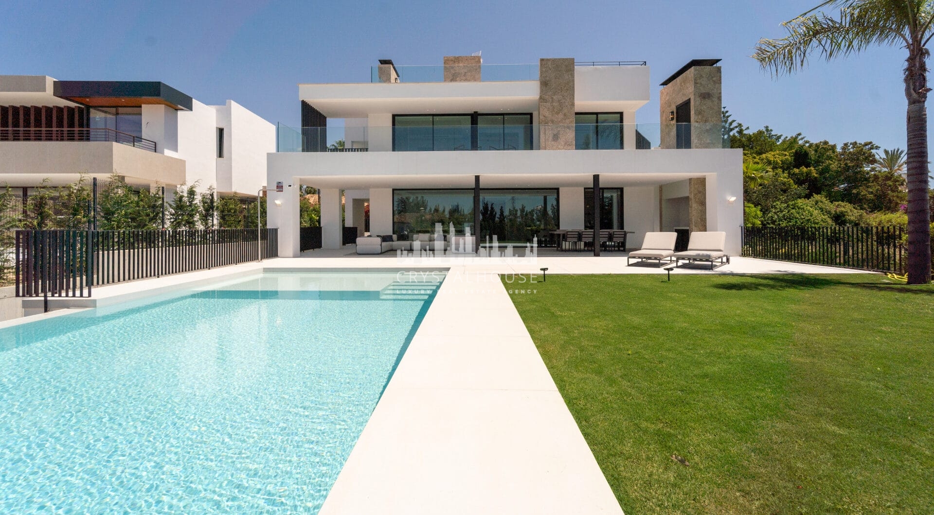 Elegant Villa with Sea and Golf Views in Nueva Andalucia, Marbella