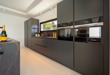 Elegant Villa with Sea and Golf Views in Nueva Andalucia, Marbella