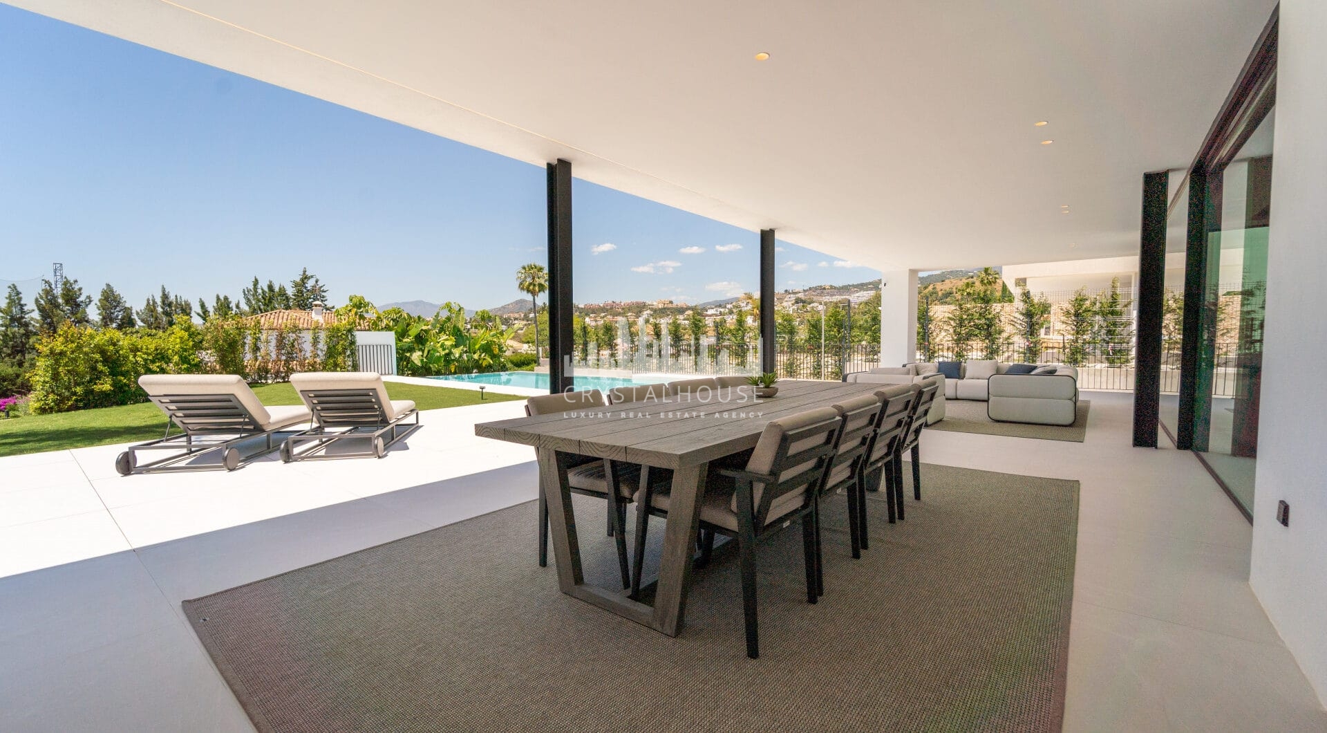 Elegant Villa with Sea and Golf Views in Nueva Andalucia, Marbella