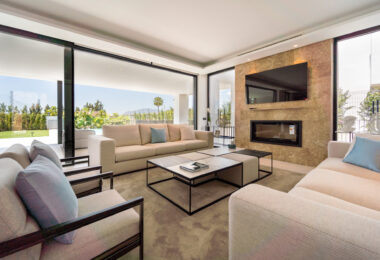 Elegant Villa with Sea and Golf Views in Nueva Andalucia, Marbella