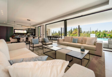 Elegant Villa with Sea and Golf Views in Nueva Andalucia, Marbella