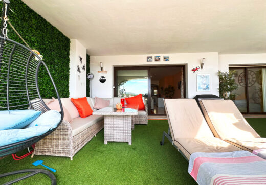 Amazing spacious with amazing views APARTMENT in Casares Golf.