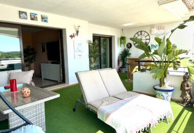 Amazing spacious with amazing views APARTMENT in Casares Golf.