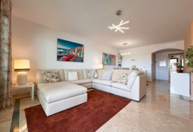 Amazing spacious with amazing views APARTMENT in Casares Golf.