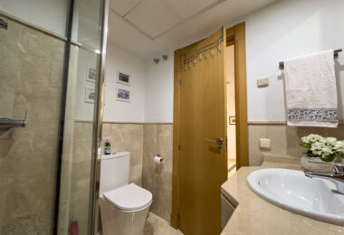 Amazing spacious with amazing views APARTMENT in Casares Golf.