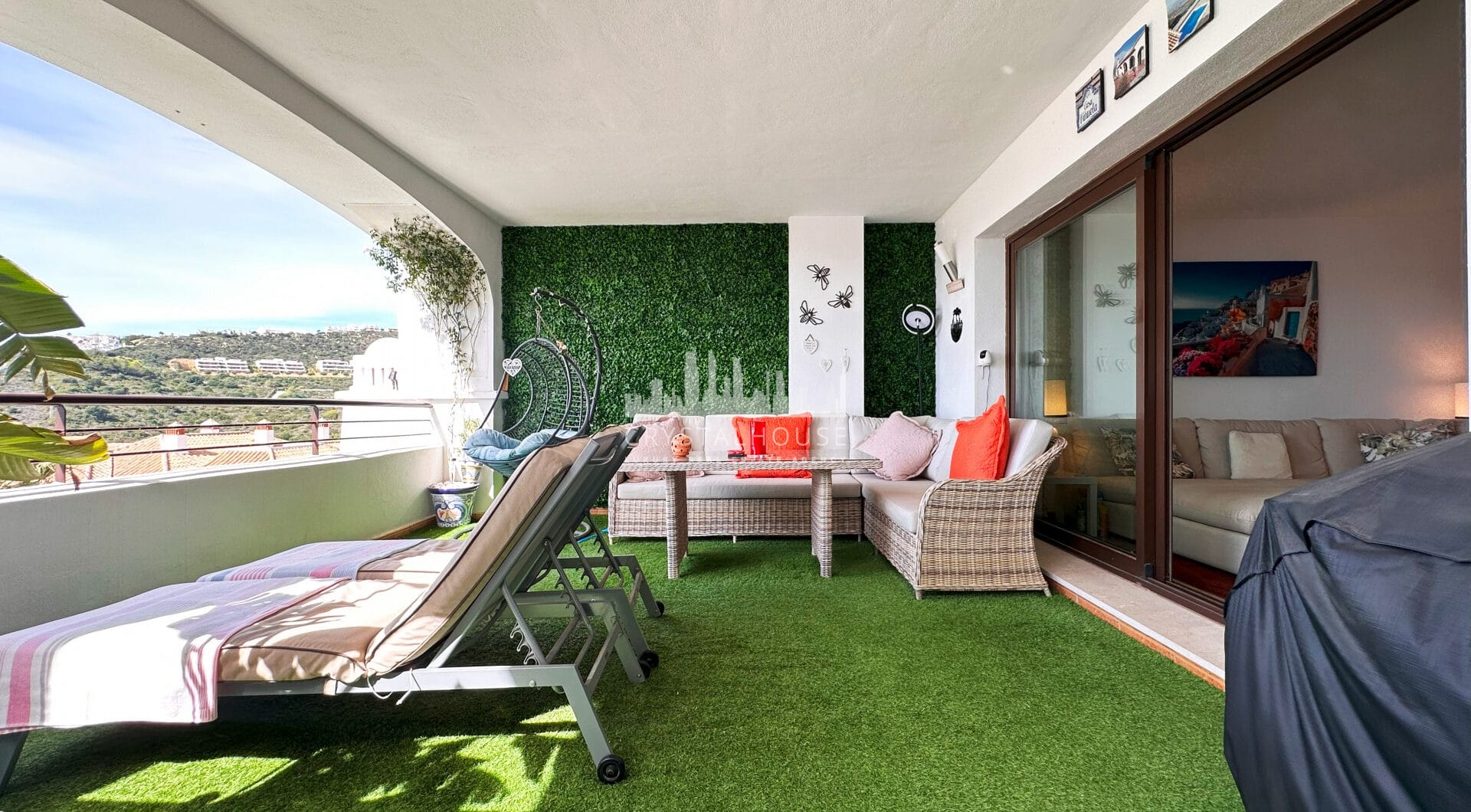 Amazing spacious with amazing views APARTMENT in Casares Golf.