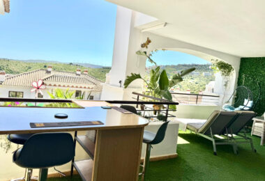 Amazing spacious with amazing views APARTMENT in Casares Golf.