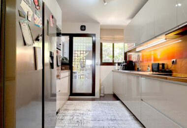 Amazing spacious with amazing views APARTMENT in Casares Golf.