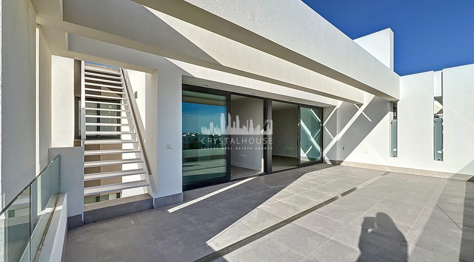 Stunning Penthouse with Panoramic Views in Estepona West