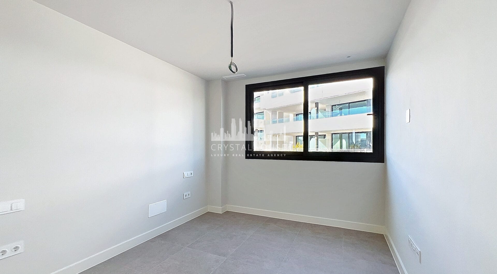 Stunning Penthouse with Panoramic Views in Estepona West