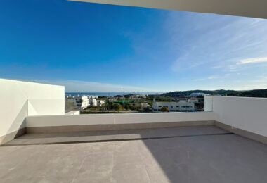 Stunning Penthouse with Panoramic Views in Estepona West