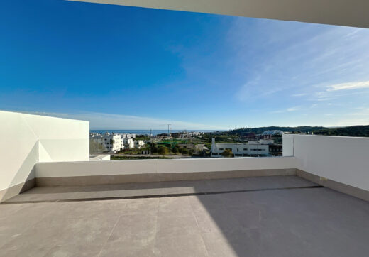 Stunning Penthouse with Panoramic Views in Estepona West