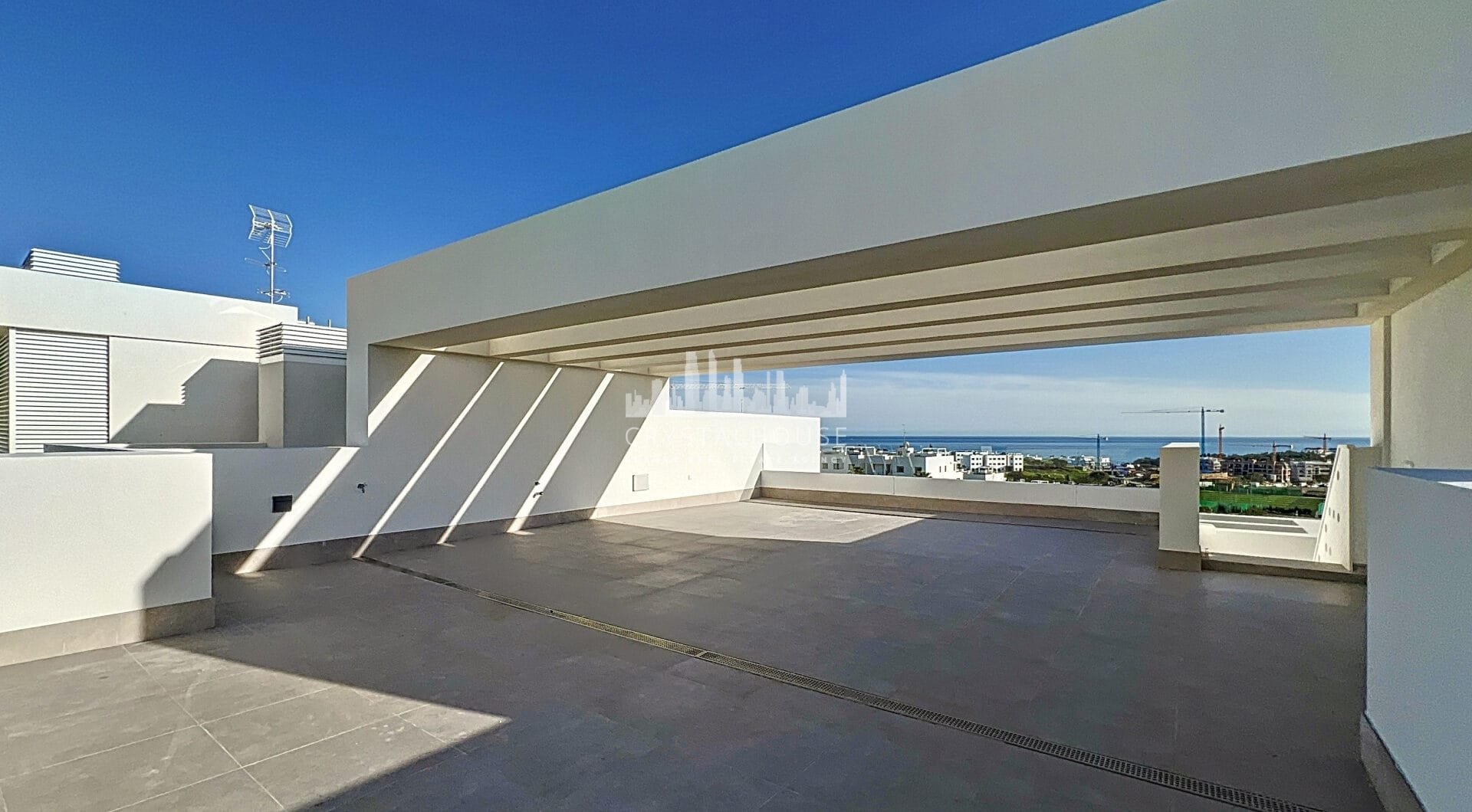 Stunning Penthouse with Panoramic Views in Estepona West