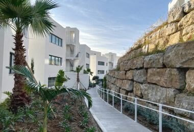 Stunning Penthouse with Panoramic Views in Estepona West