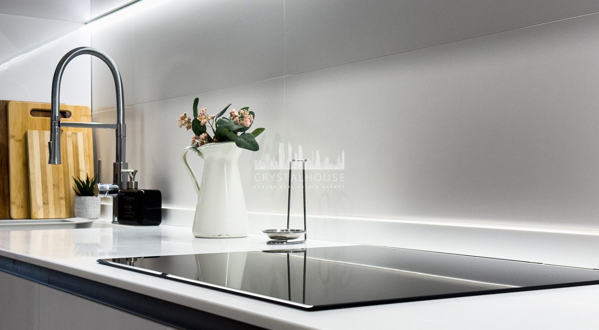 Luxury apartment in Mirador Estepona Hills Phase I, Costa del Sol.