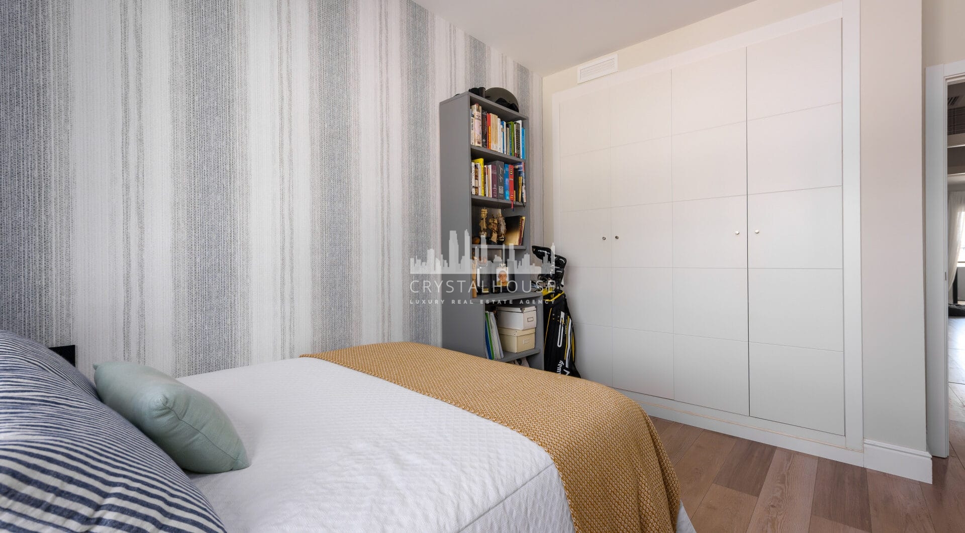 Luxury apartment in Mirador Estepona Hills Phase I, Costa del Sol.
