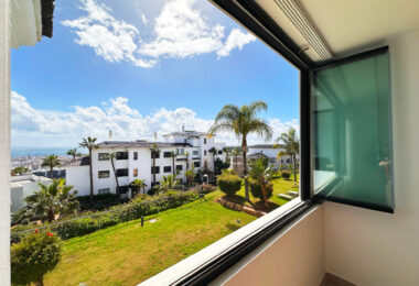 Luxury apartment in Mirador Estepona Hills Phase I, Costa del Sol.