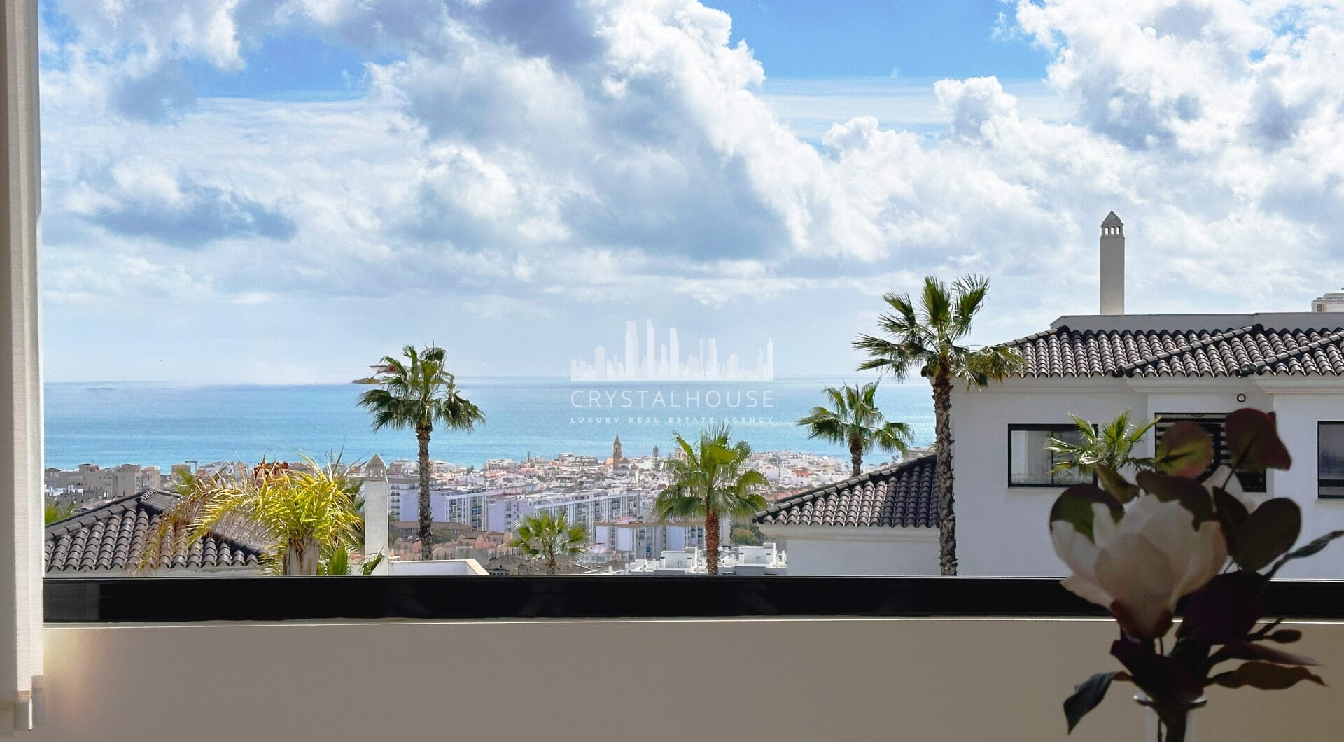 Luxury apartment in Mirador Estepona Hills Phase I, Costa del Sol.