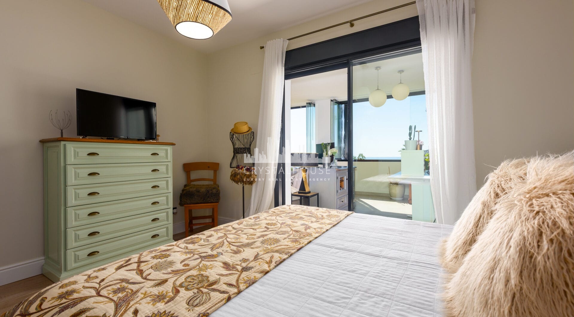 Luxury apartment in Mirador Estepona Hills Phase I, Costa del Sol.