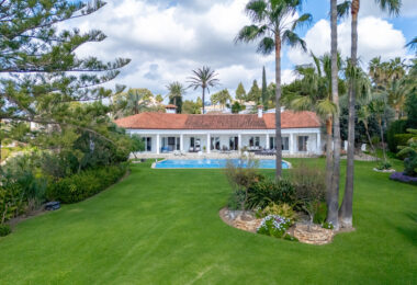 Beautiful, south facing four bedroom Villa located in the sought after area of Hacienda Las Chapas, Marbella