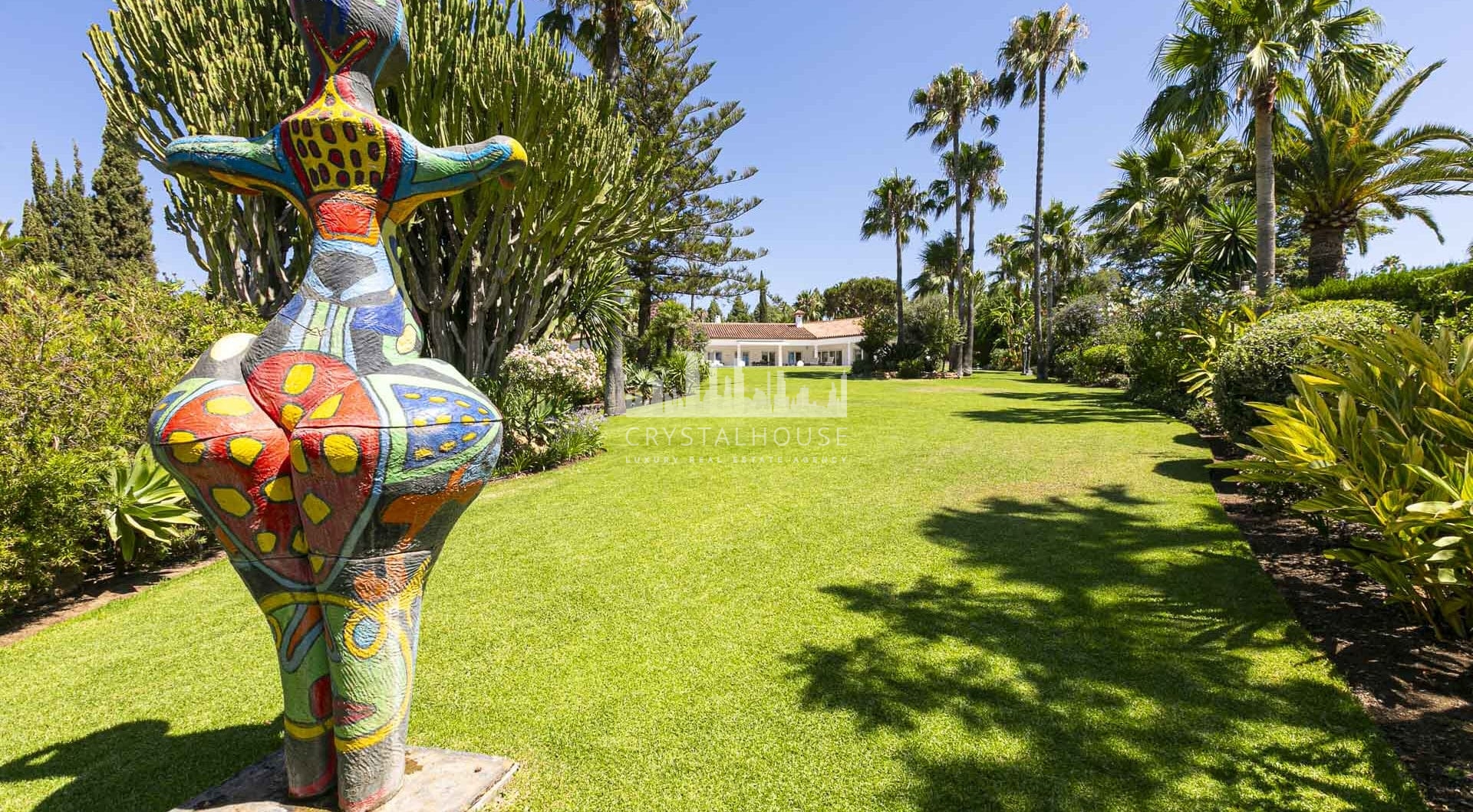 Beautiful, south facing four bedroom Villa located in the sought after area of Hacienda Las Chapas, Marbella